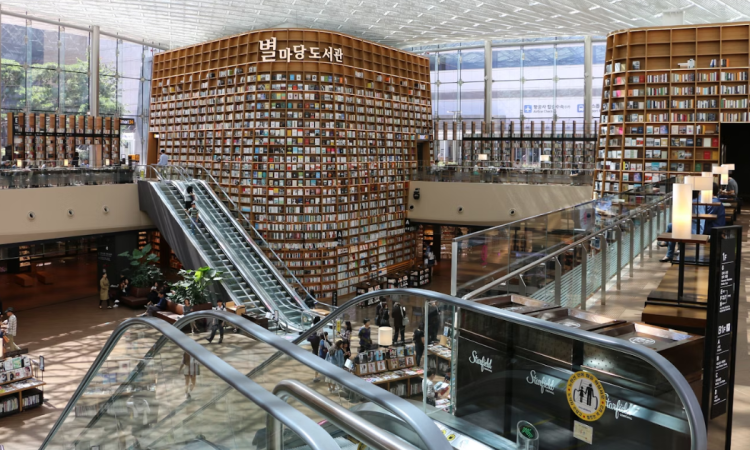 Top 7 Must-See Shopping Malls in Seoul for Travelers